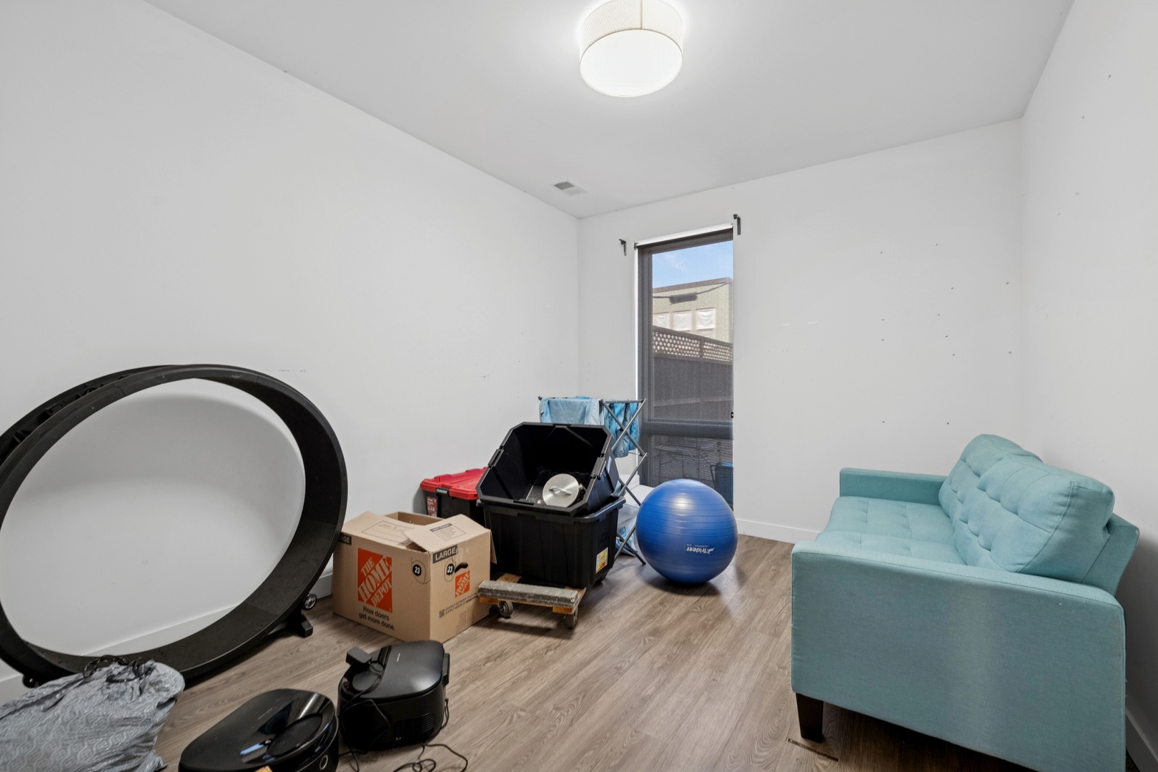 4027 N Broadway Street Unit: 204