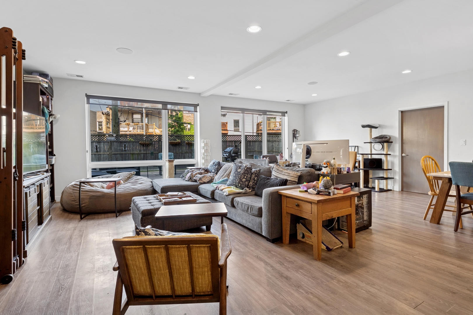 4027 N Broadway Street Unit: 204