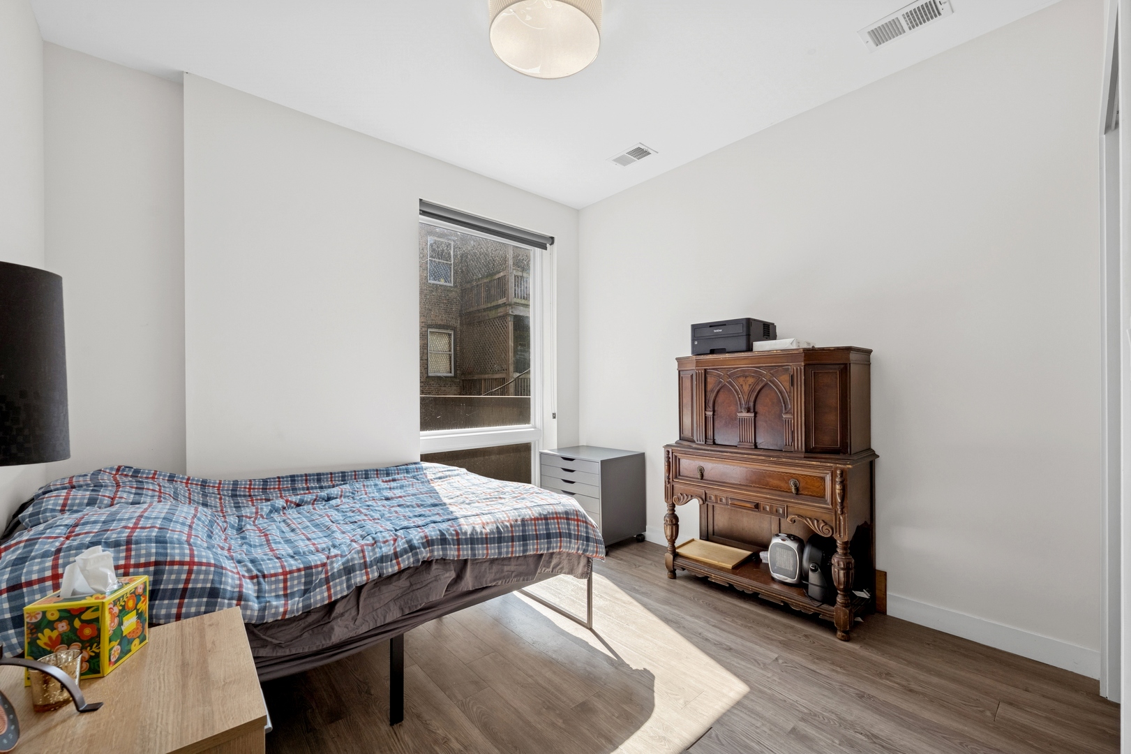 4027 N Broadway Street Unit: 204