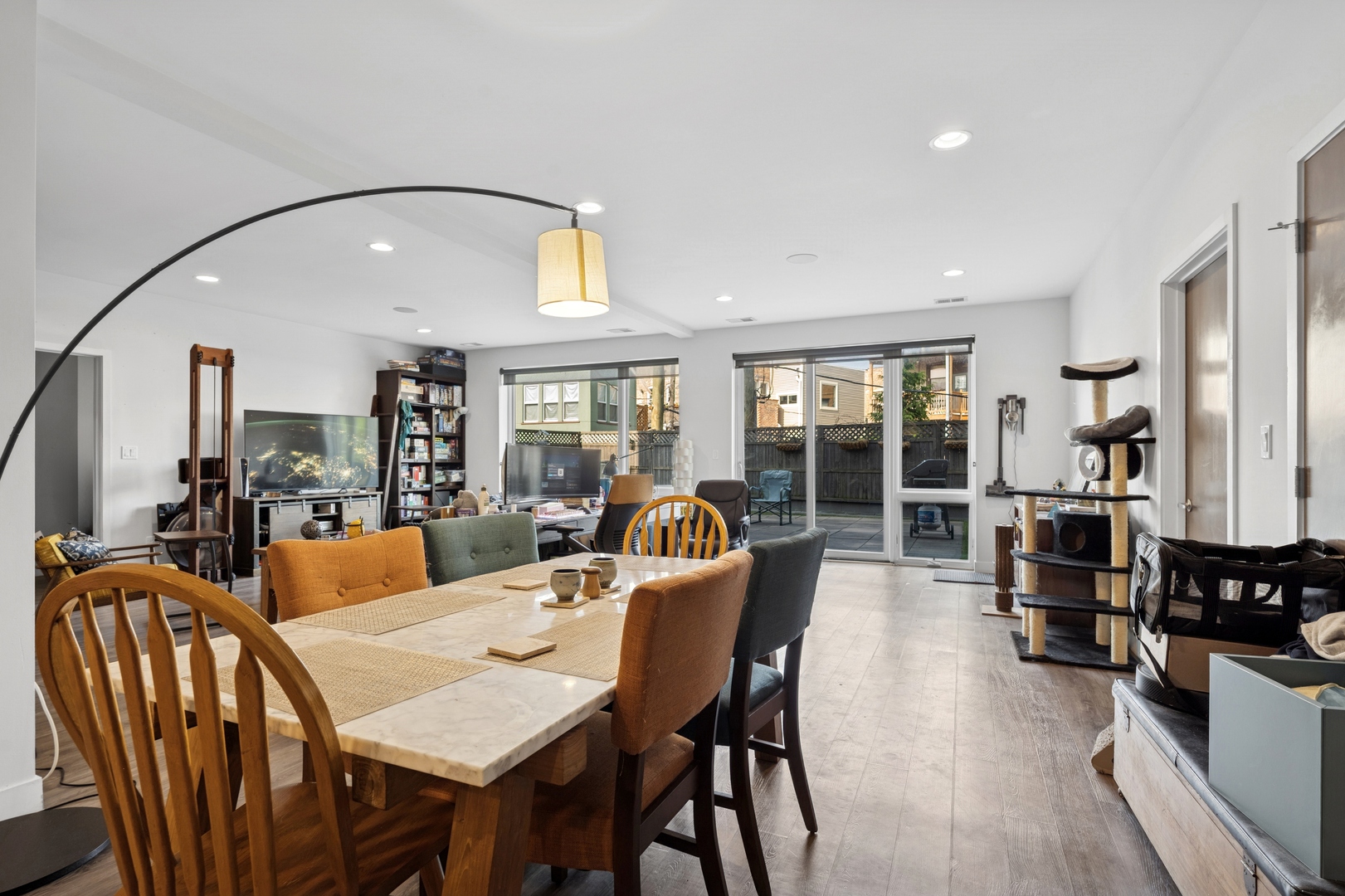 4027 N Broadway Street Unit: 204