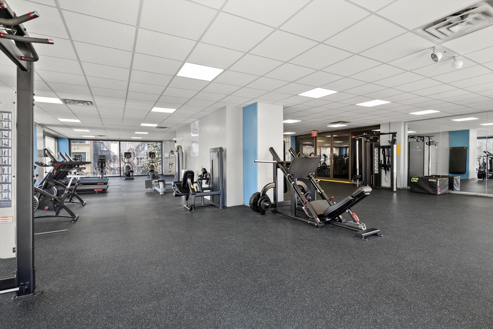 4343 N CLARENDON Avenue Unit: 1301