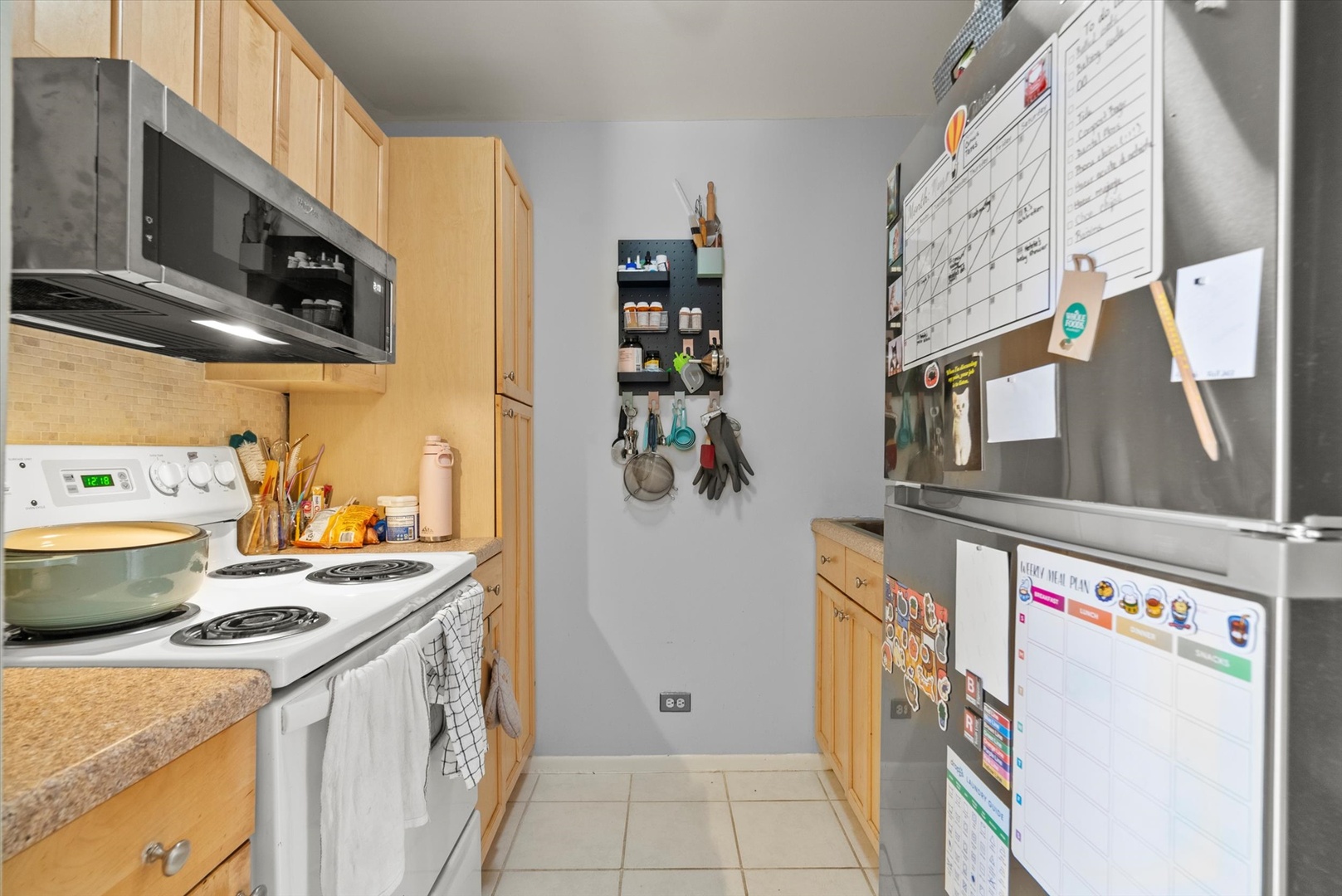 4343 N CLARENDON Avenue Unit: 1301