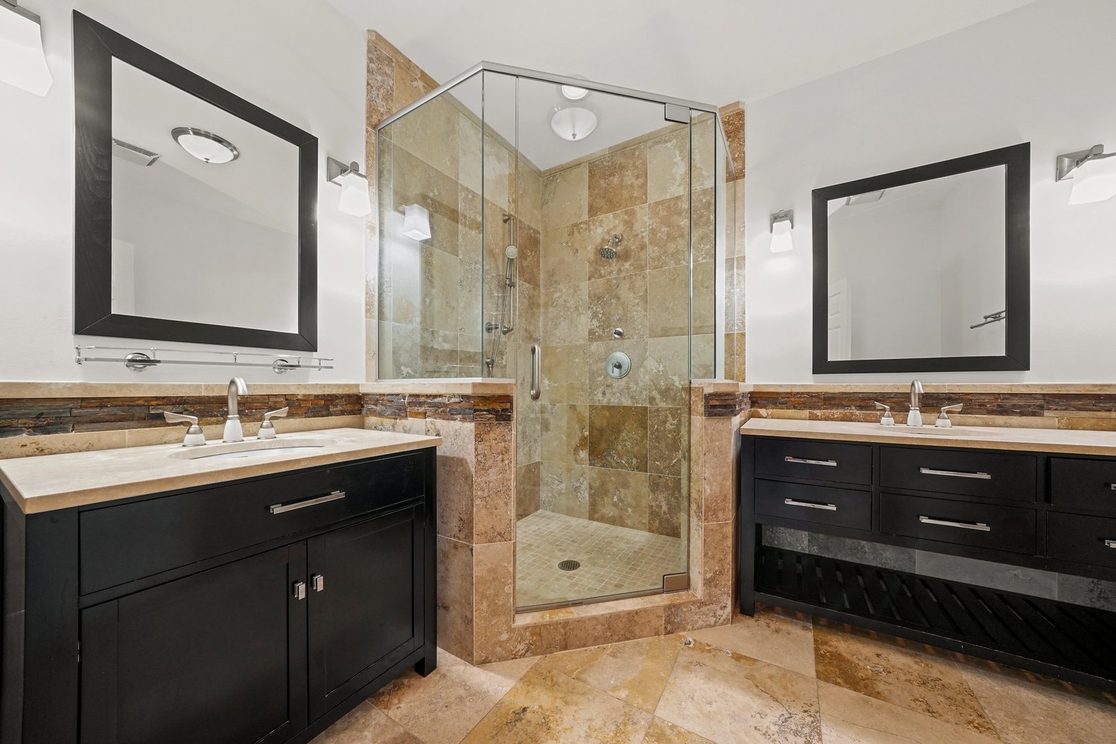 1703 S Prairie Avenue