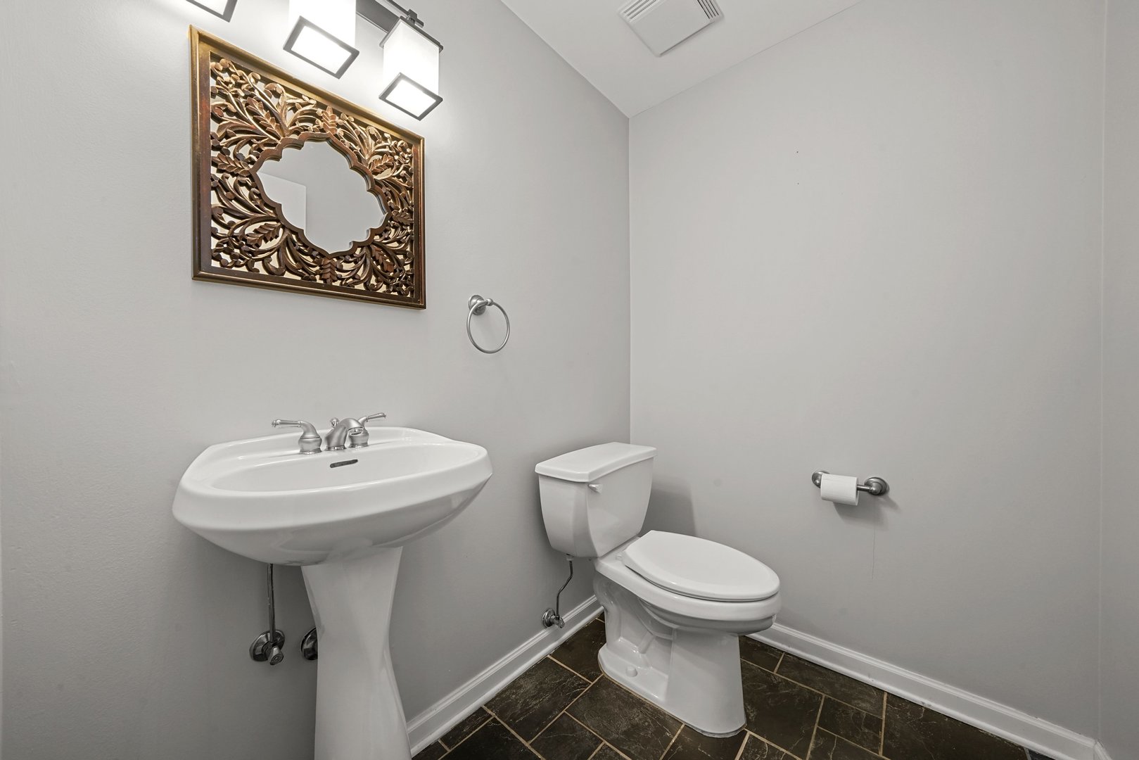 1703 S Prairie Avenue