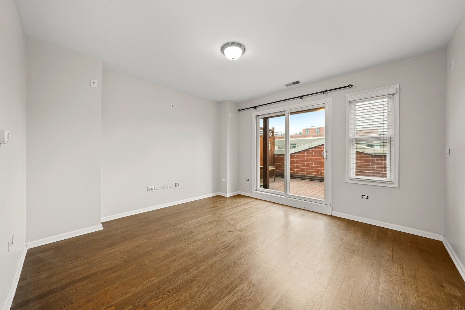 1703 S Prairie Avenue