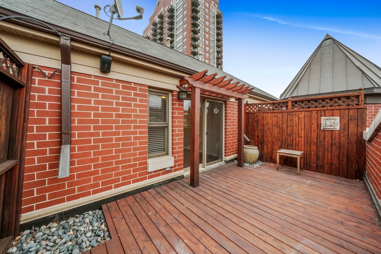 1703 S Prairie Avenue