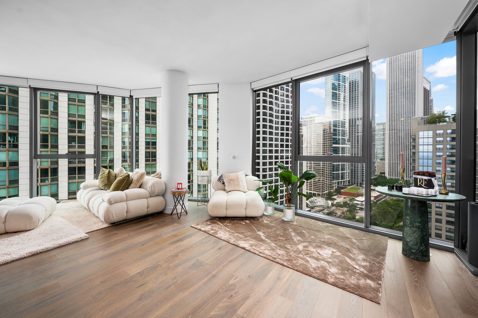 211 N Harbor Drive Unit: 2101