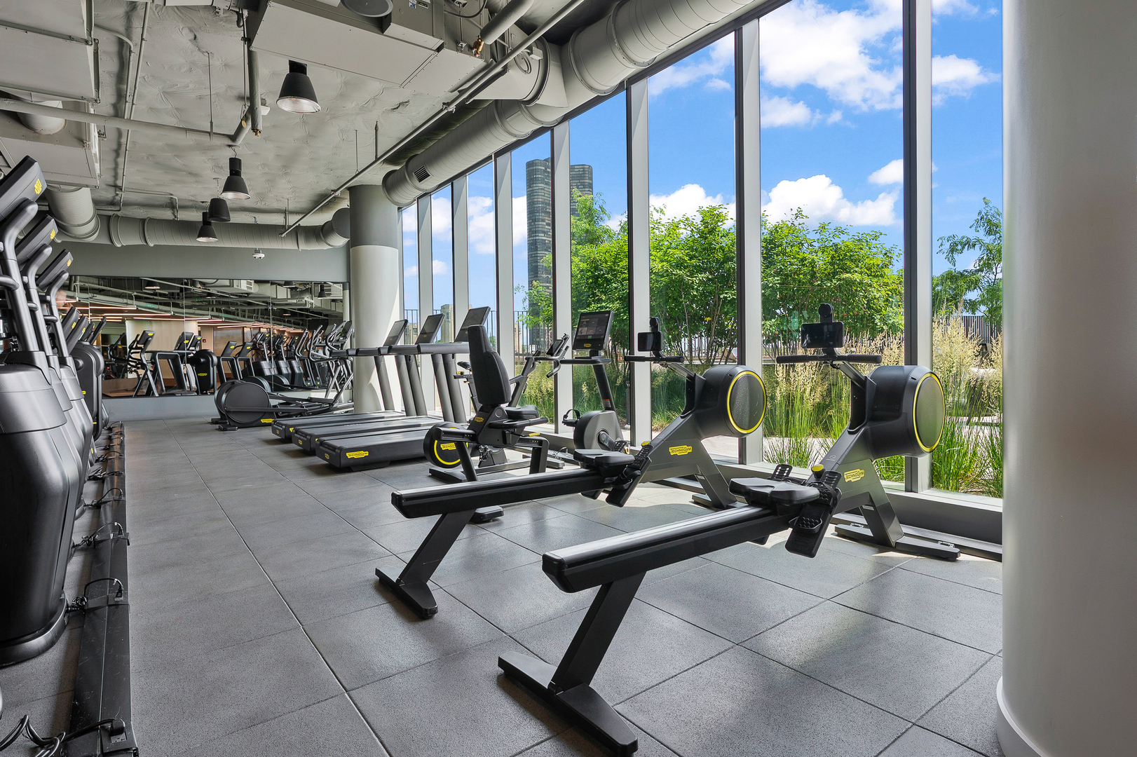 211 N Harbor Drive Unit: 2101