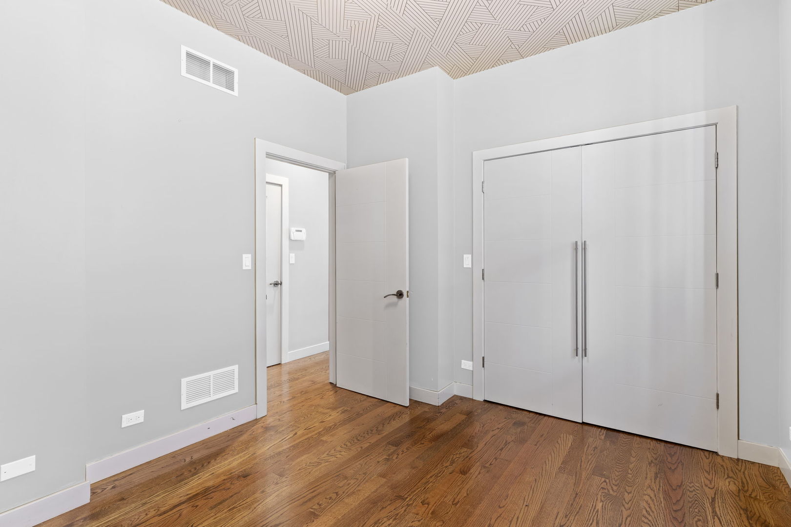 2708 W Thomas Street Unit: 2