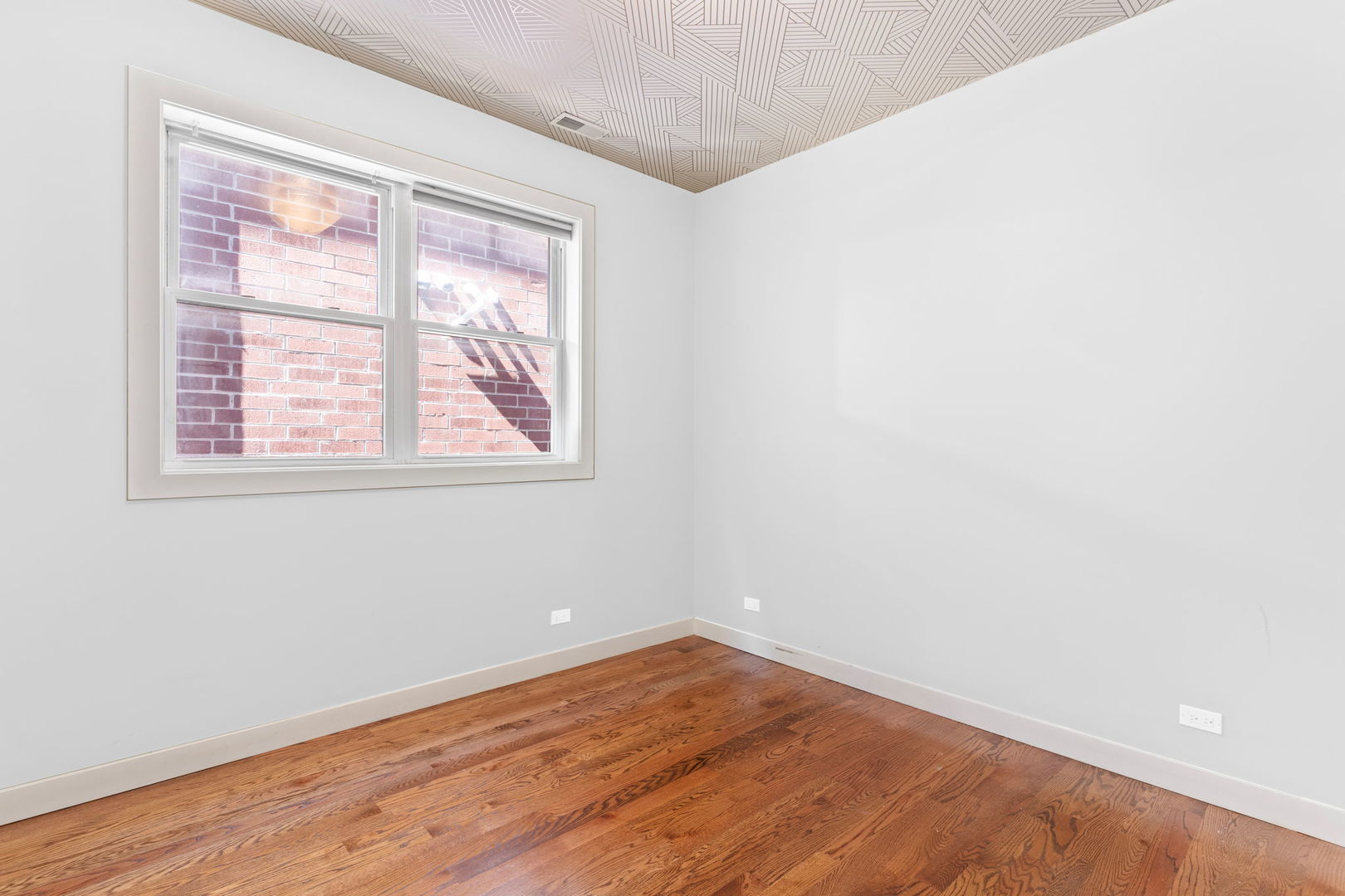 2708 W Thomas Street Unit: 2
