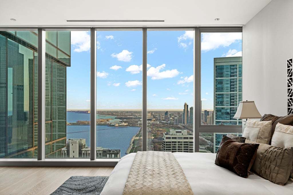 363 E Wacker Drive Unit: 4103
