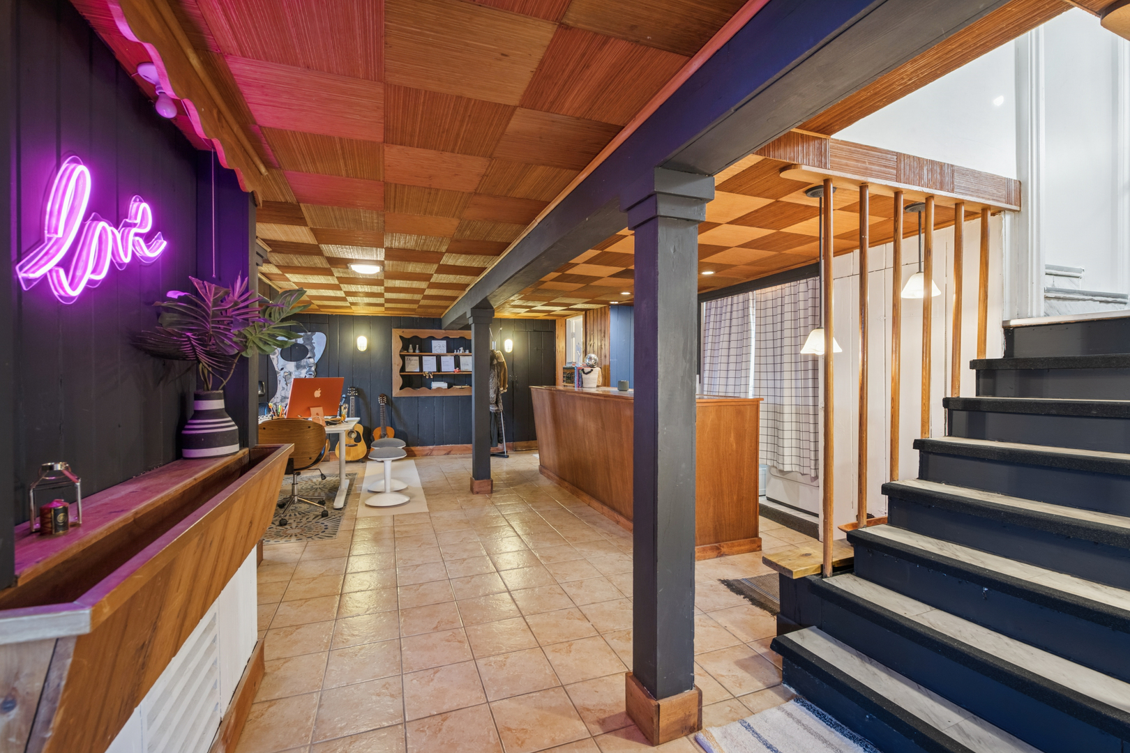 1235 N Elmwood Avenue