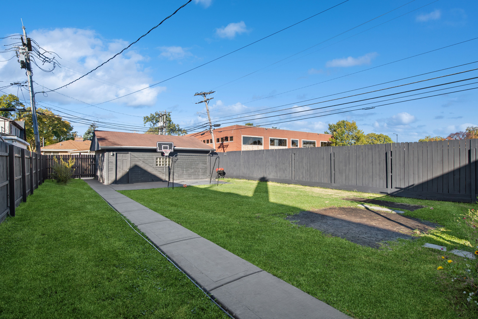 1235 N Elmwood Avenue