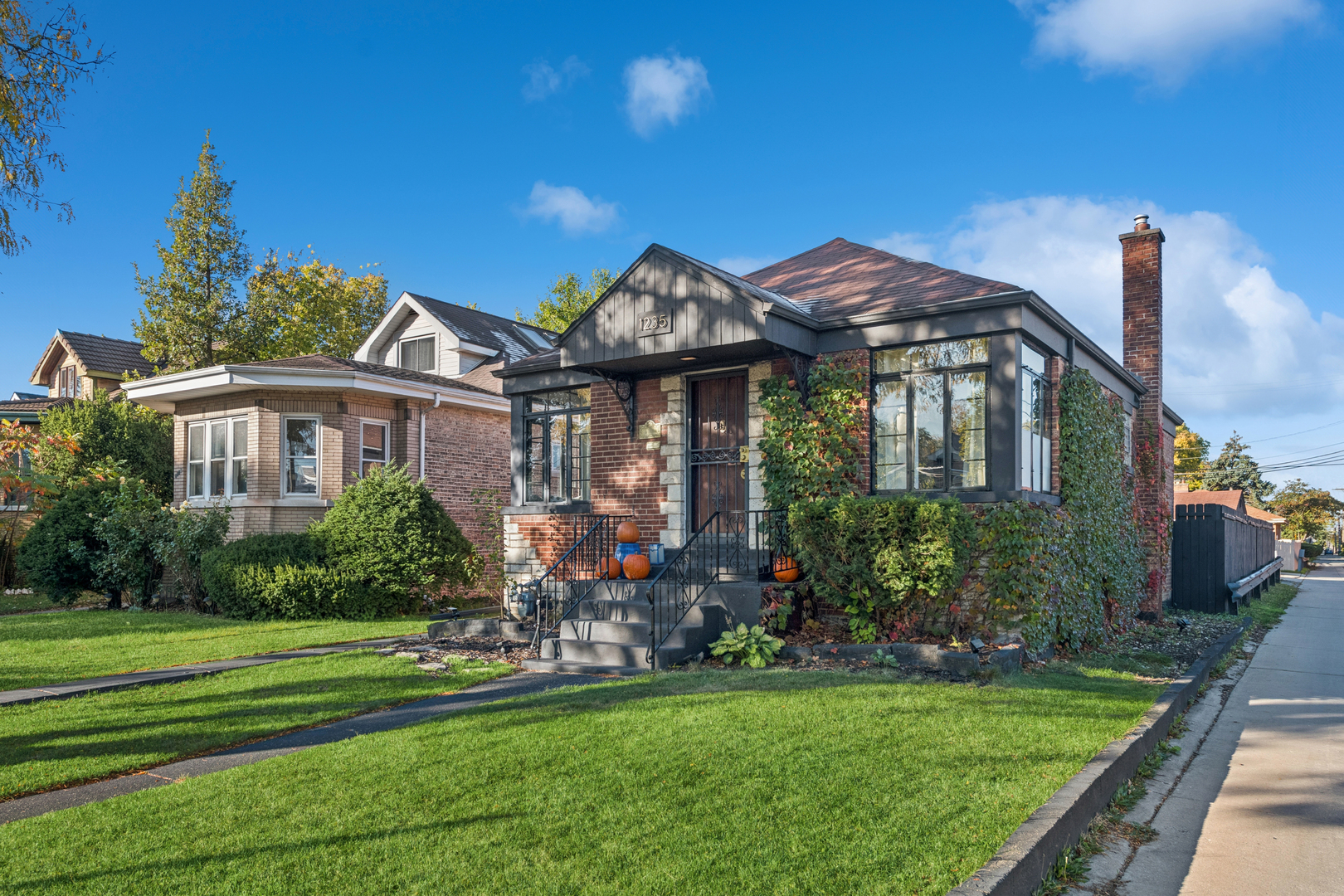 1235 N Elmwood Avenue