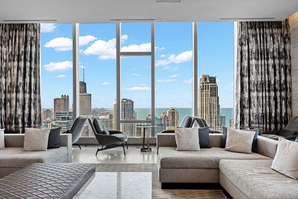 363 E Wacker Drive Unit: 4308