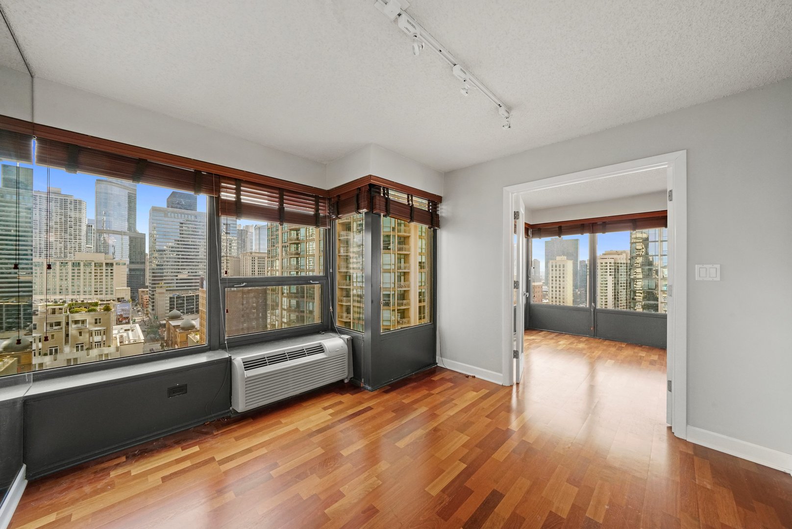 30 E Huron Street Unit: 1904