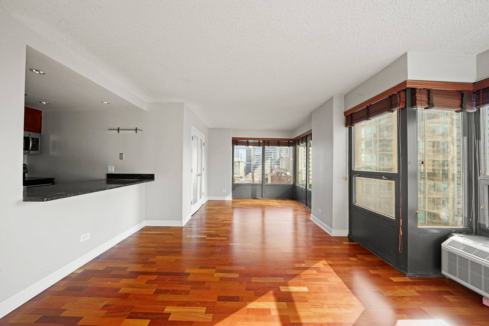 30 E Huron Street Unit: 1904