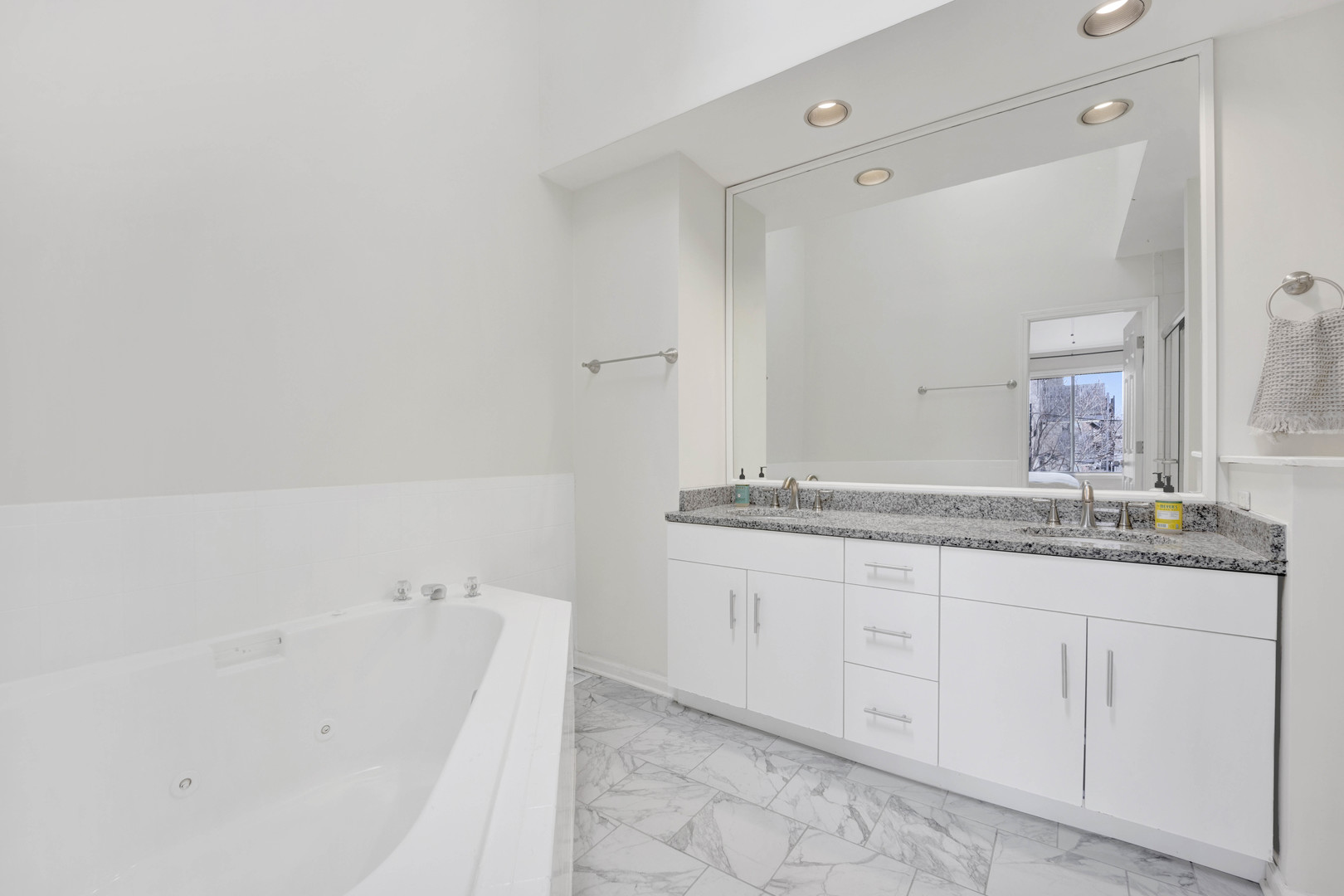 1646 W Julian Street Unit: D