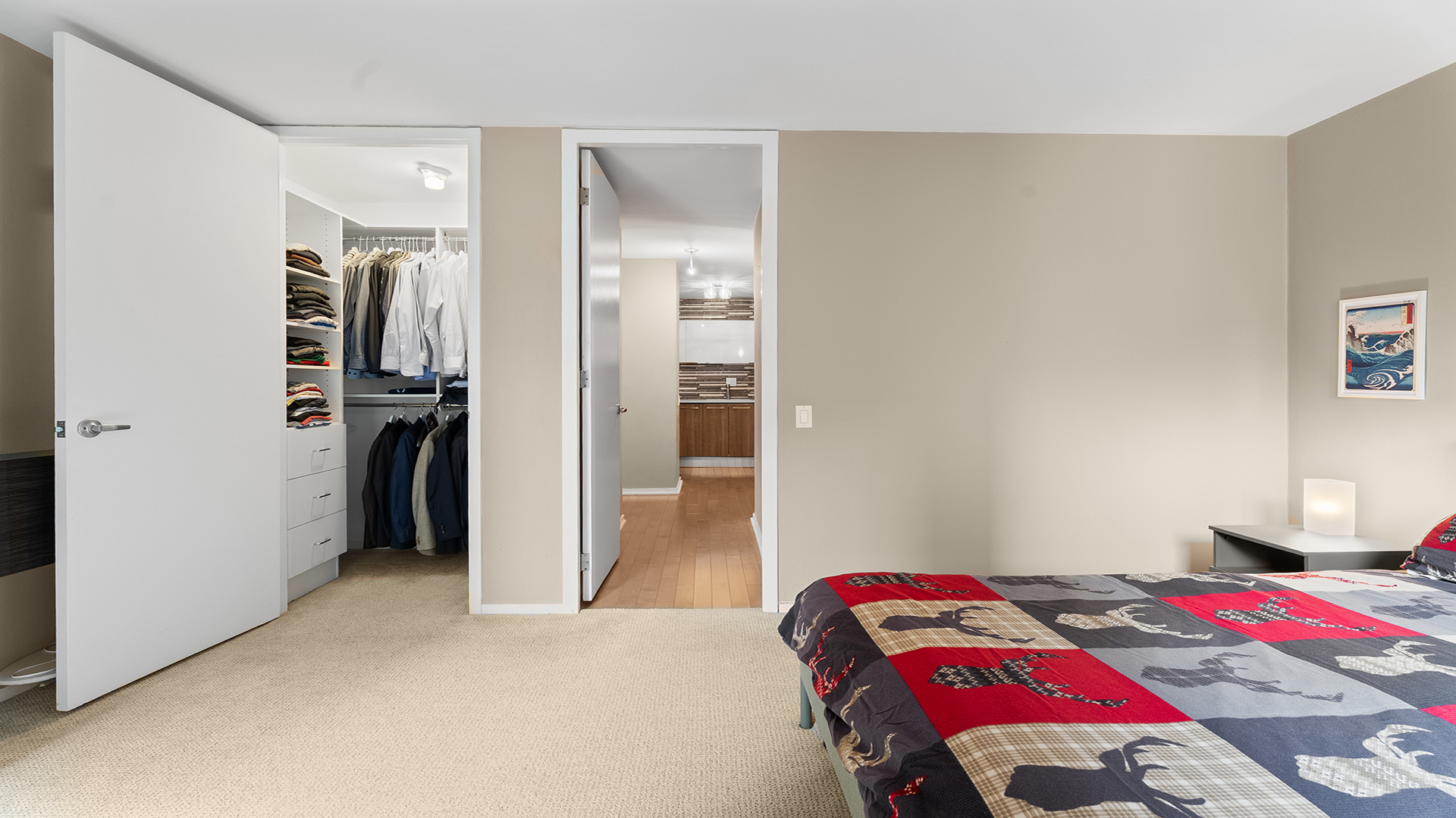 910 N Lake Shore Drive Unit: 1016