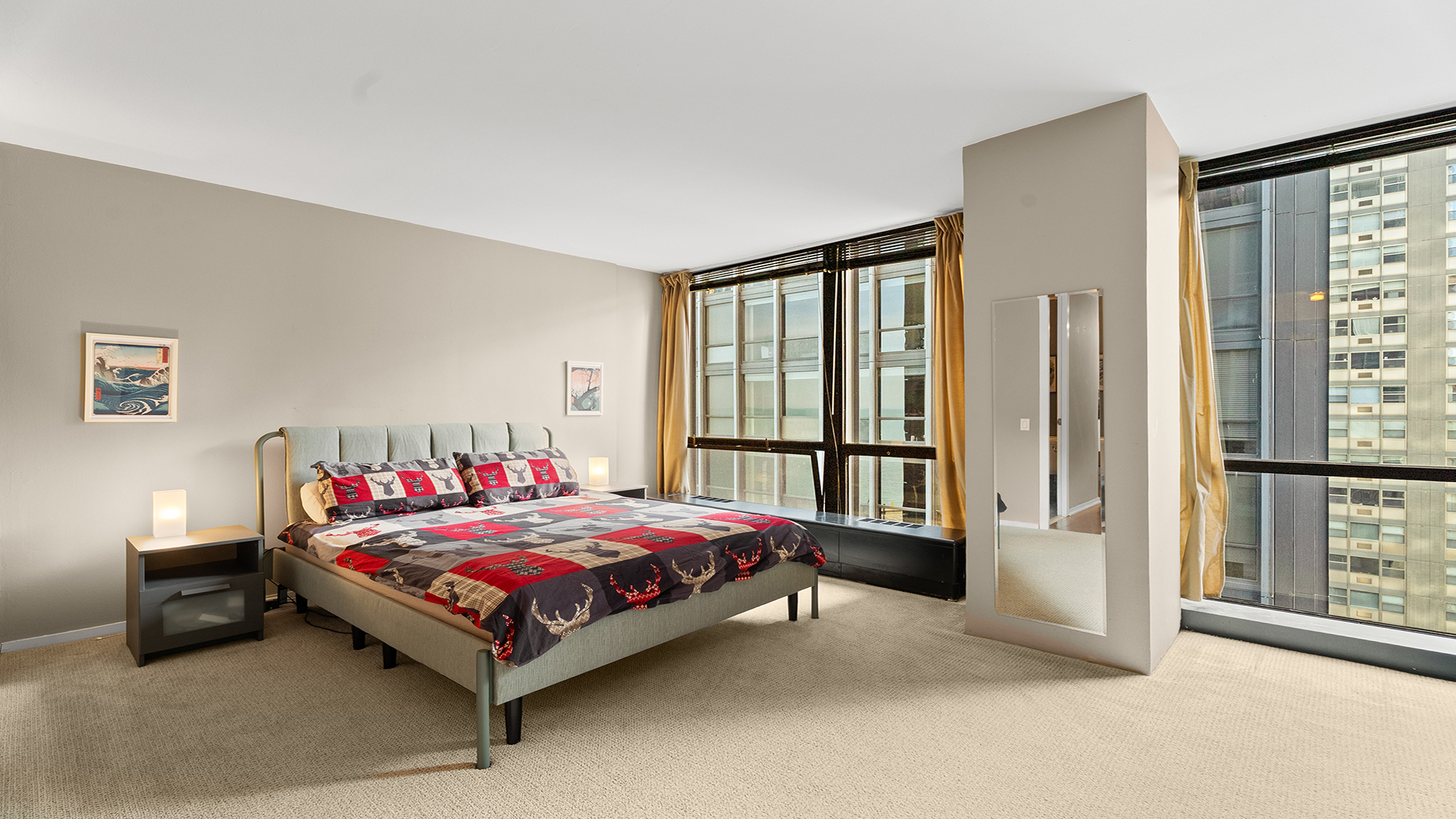 910 N Lake Shore Drive Unit: 1016