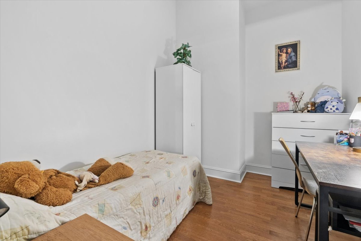 850 N Lake Shore Drive Unit: 408
