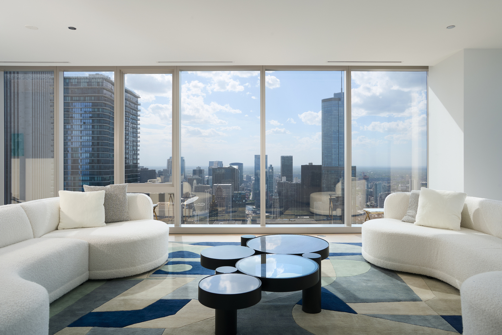 363 E Wacker Drive Unit: 5701