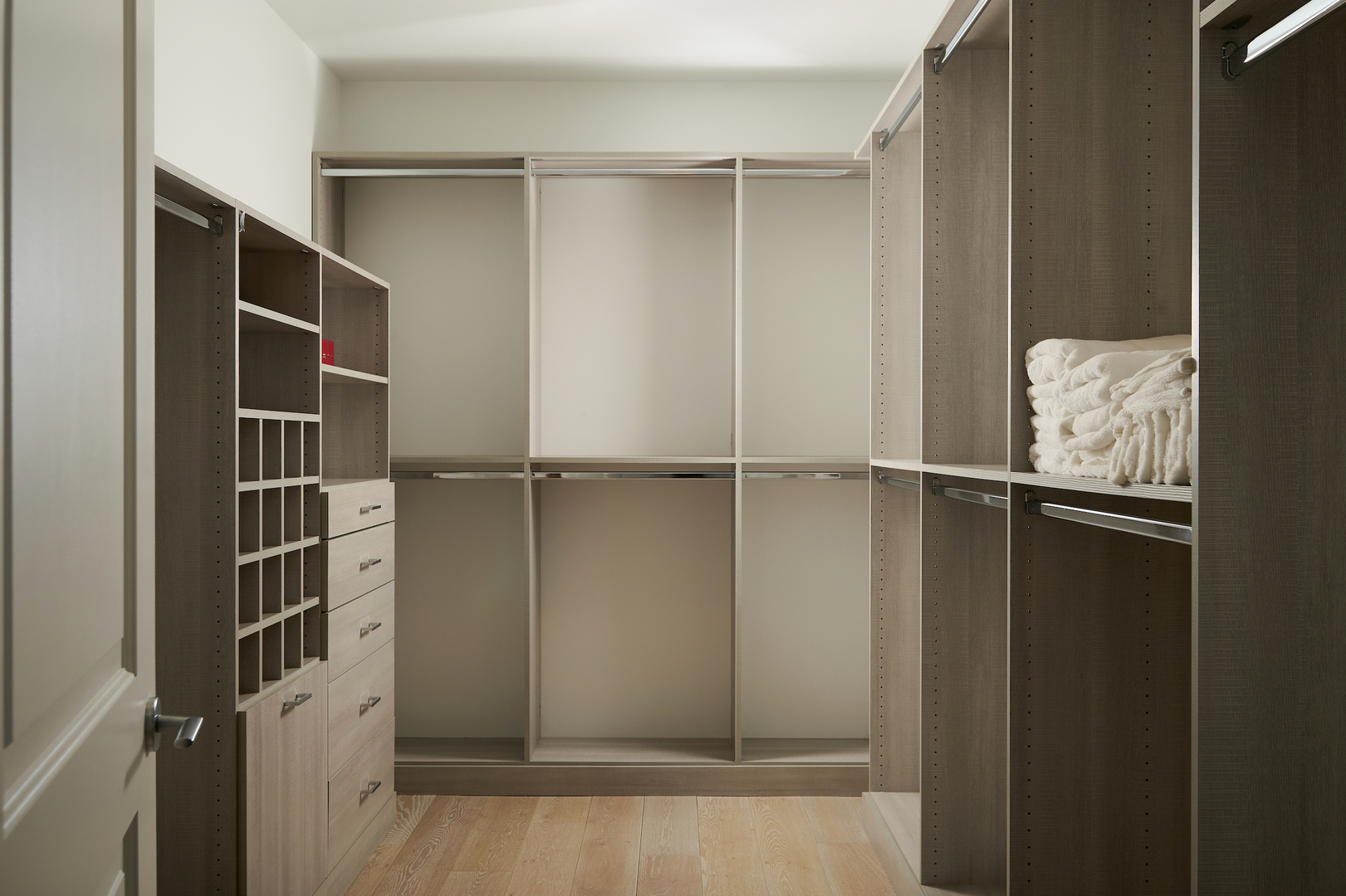 363 E Wacker Drive Unit: 5701