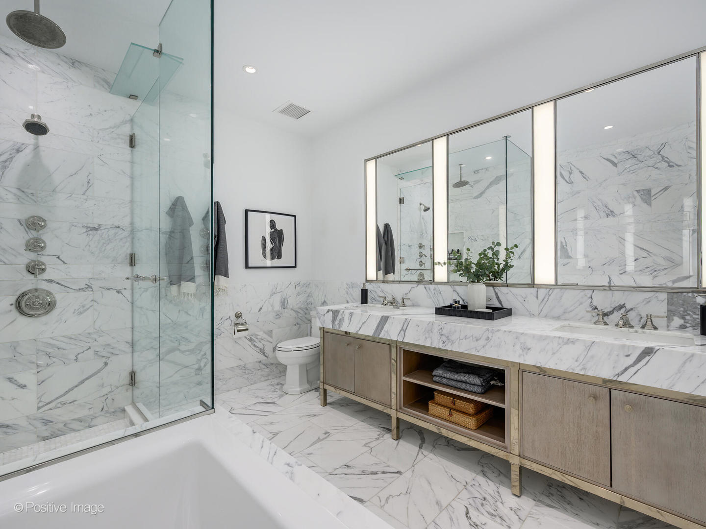 451 E Grand Avenue Unit: 4602