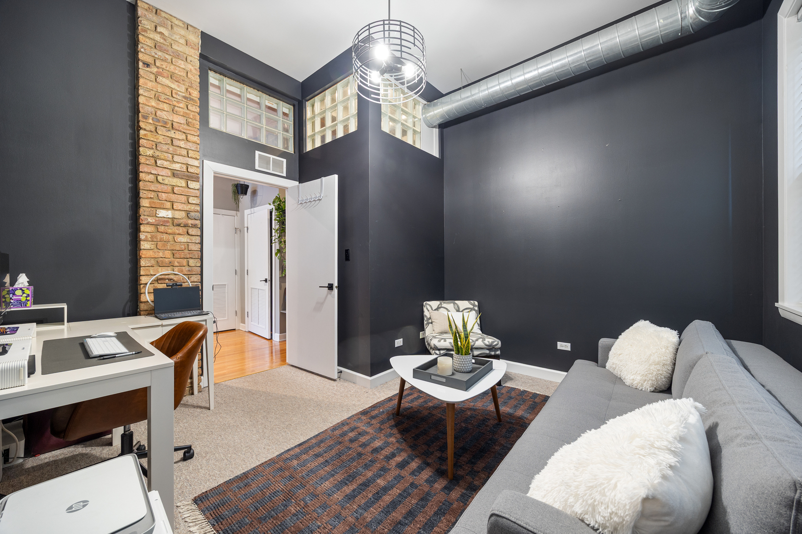 1740 W BELMONT Avenue Unit: 1R