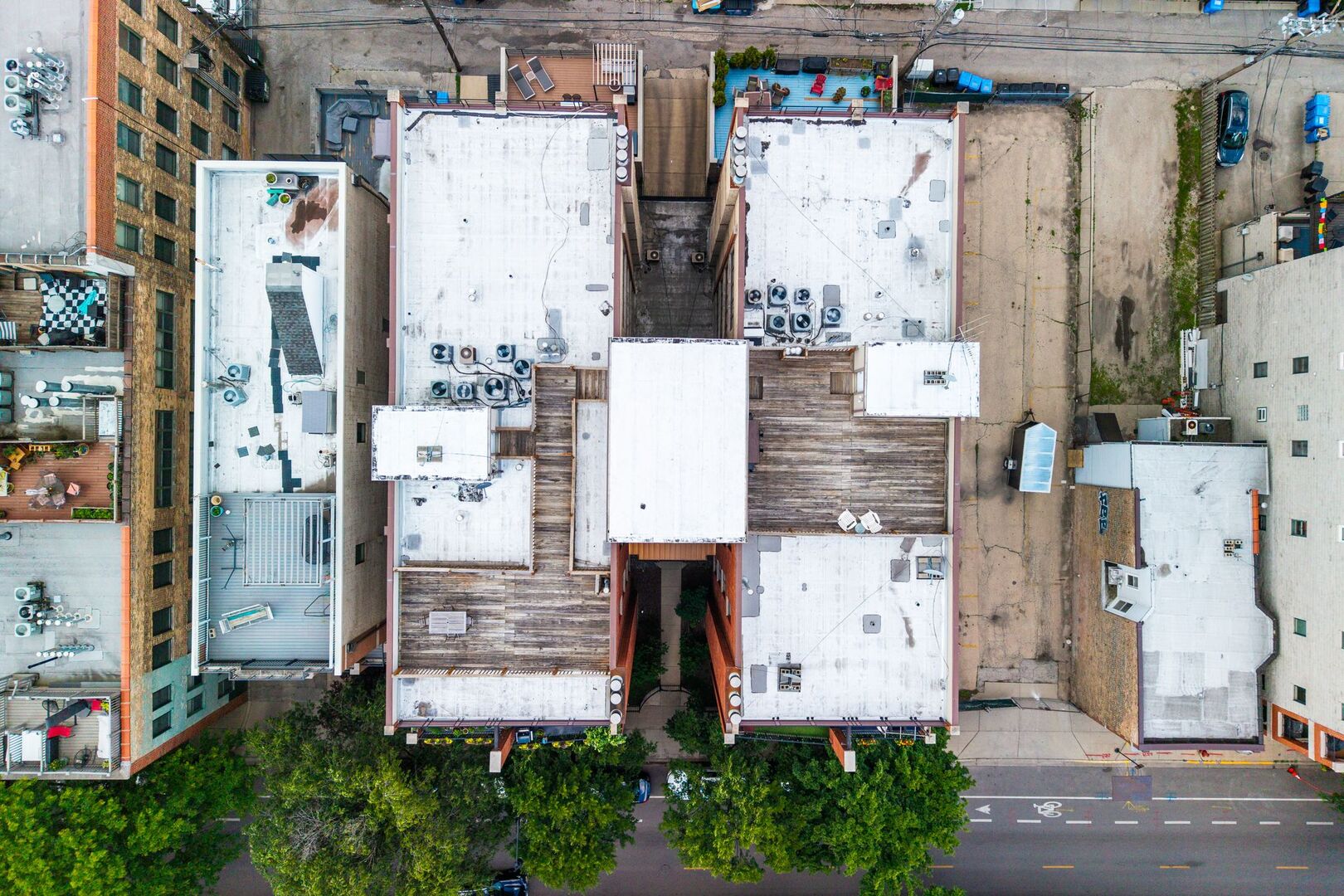 1740 W BELMONT Avenue Unit: 1R