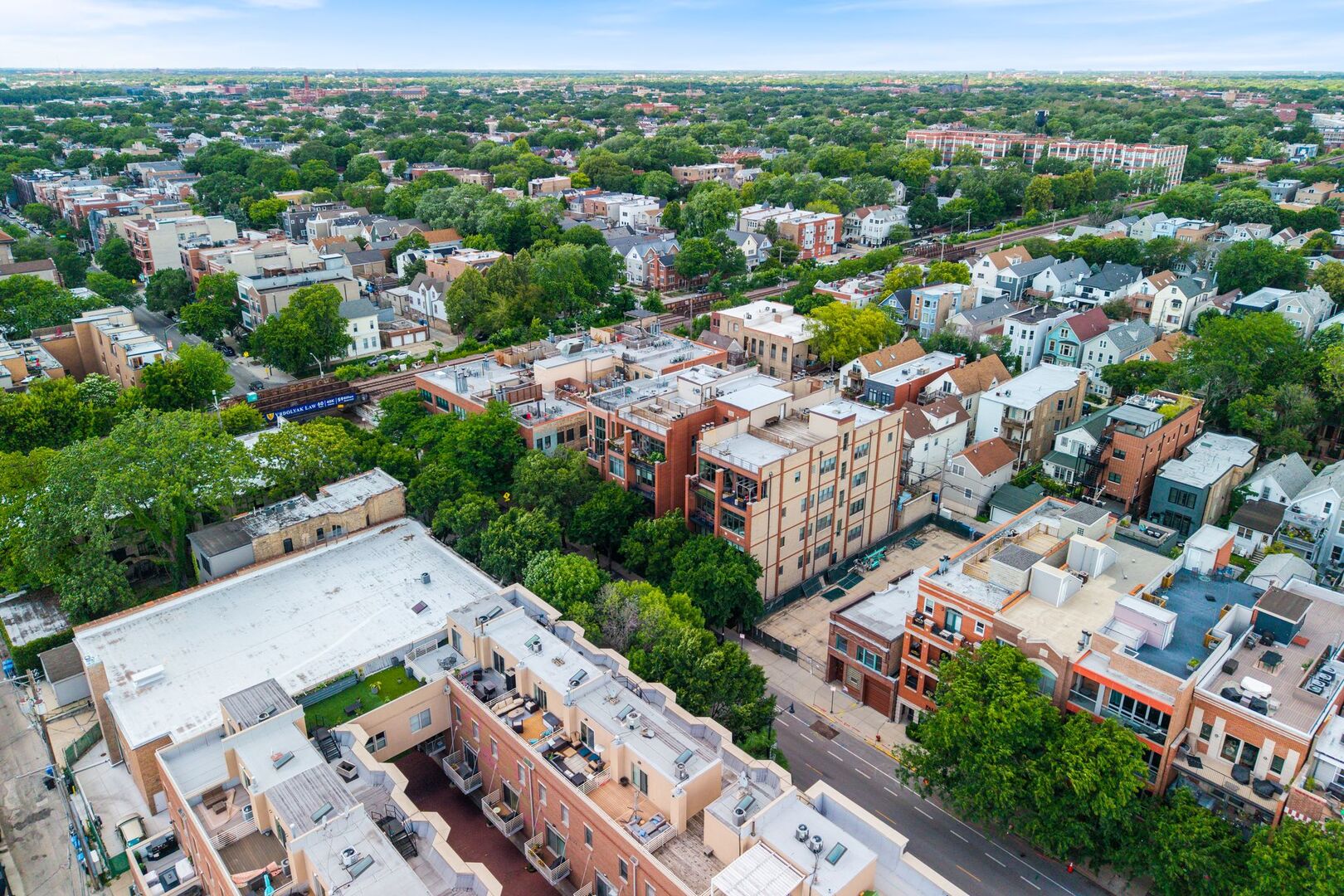 1740 W BELMONT Avenue Unit: 1R