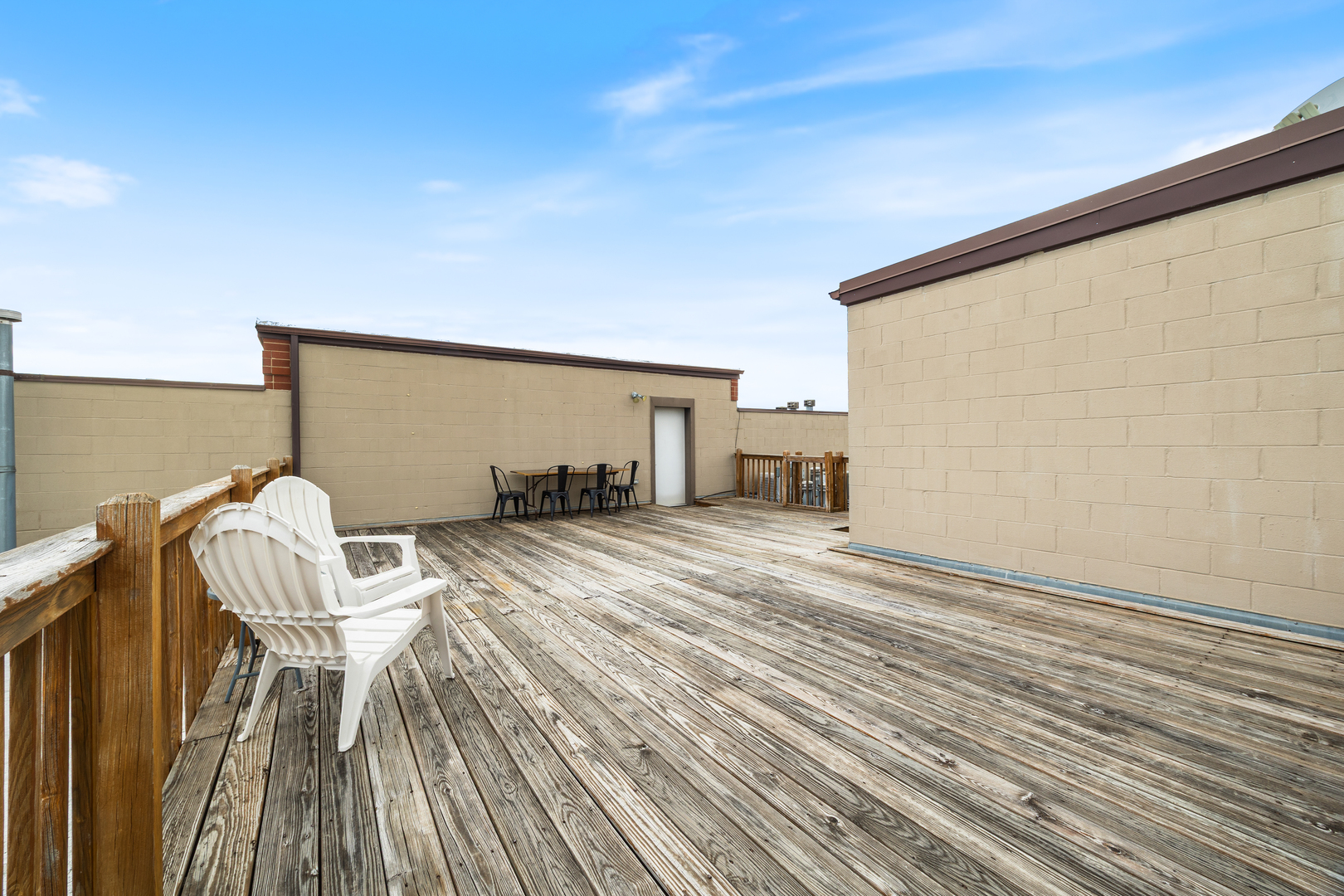 1740 W BELMONT Avenue Unit: 1R