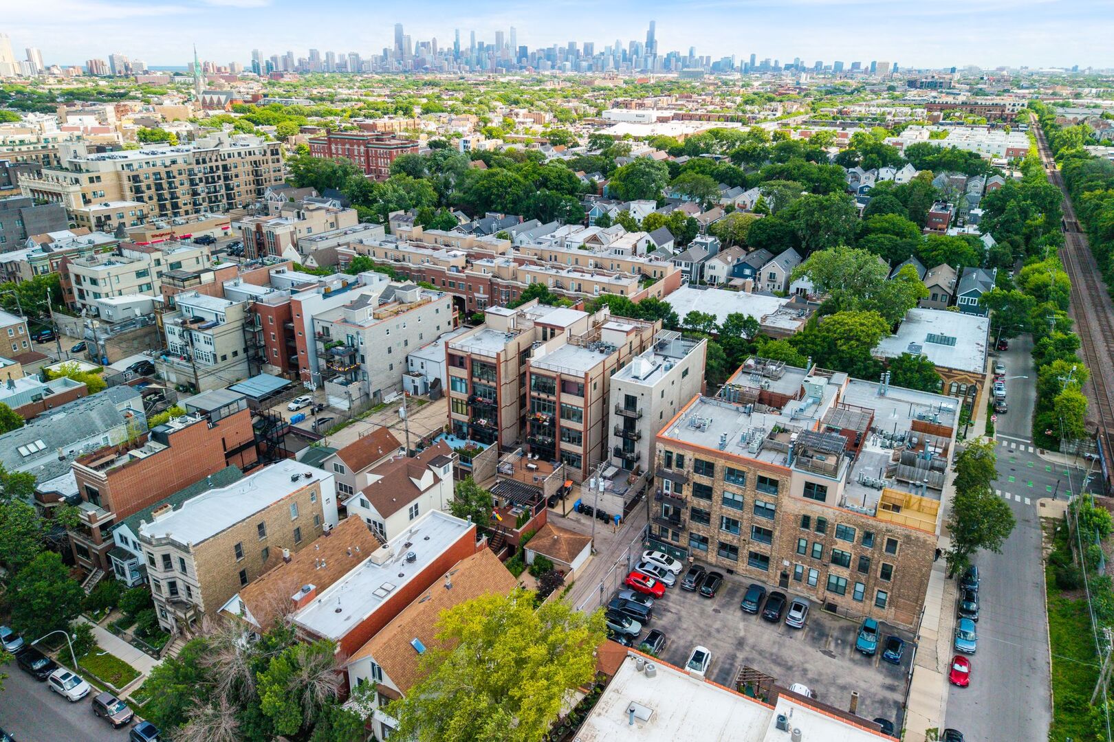 1740 W BELMONT Avenue Unit: 1R