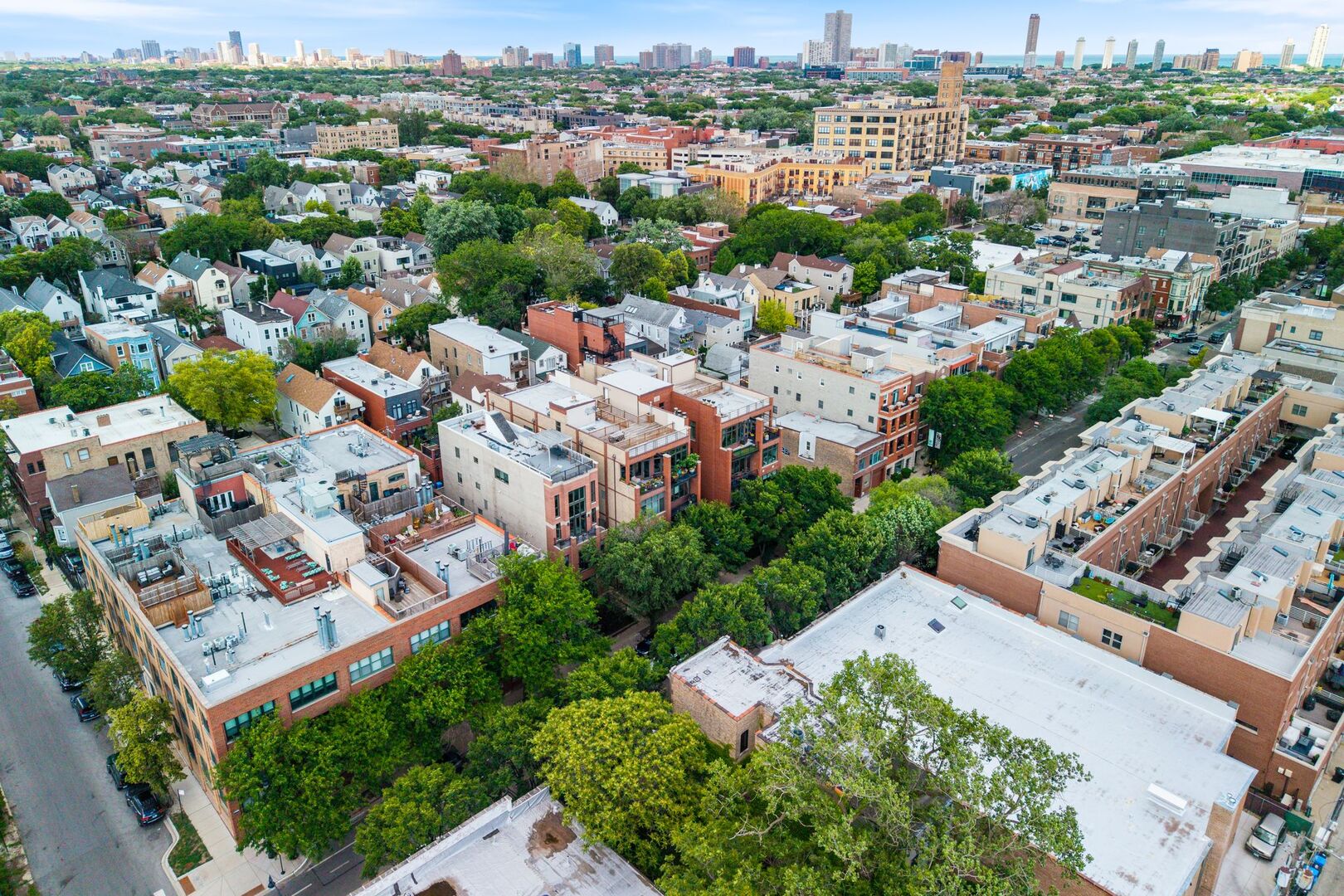 1740 W BELMONT Avenue Unit: 1R