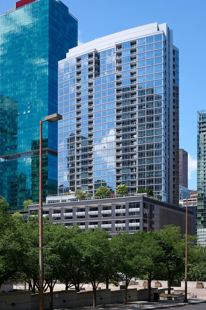 240 E Illinois Street Unit: 3001