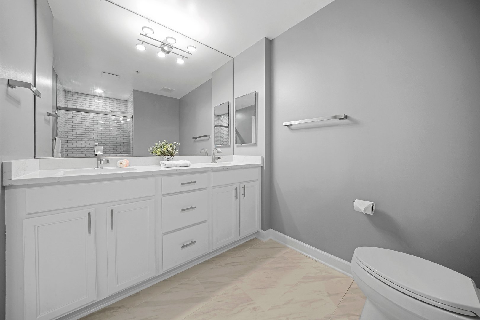 1629 S Prairie Avenue Unit: 809