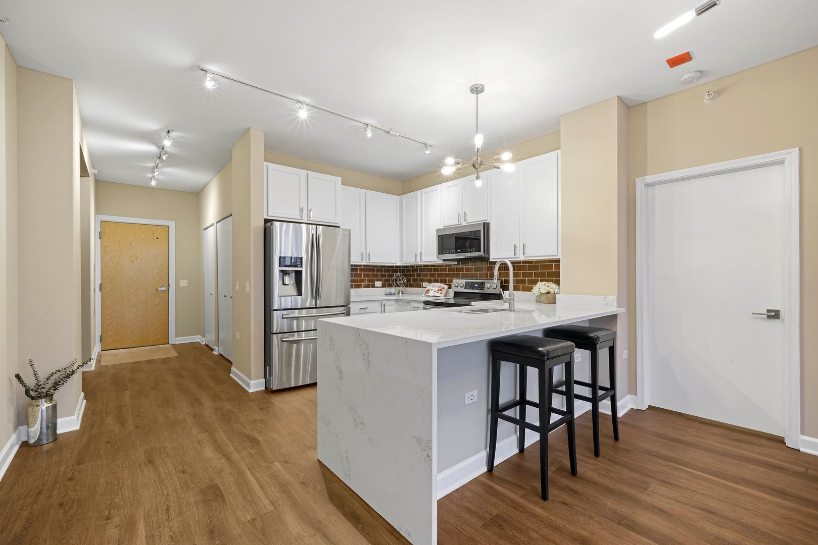 1629 S Prairie Avenue Unit: 809