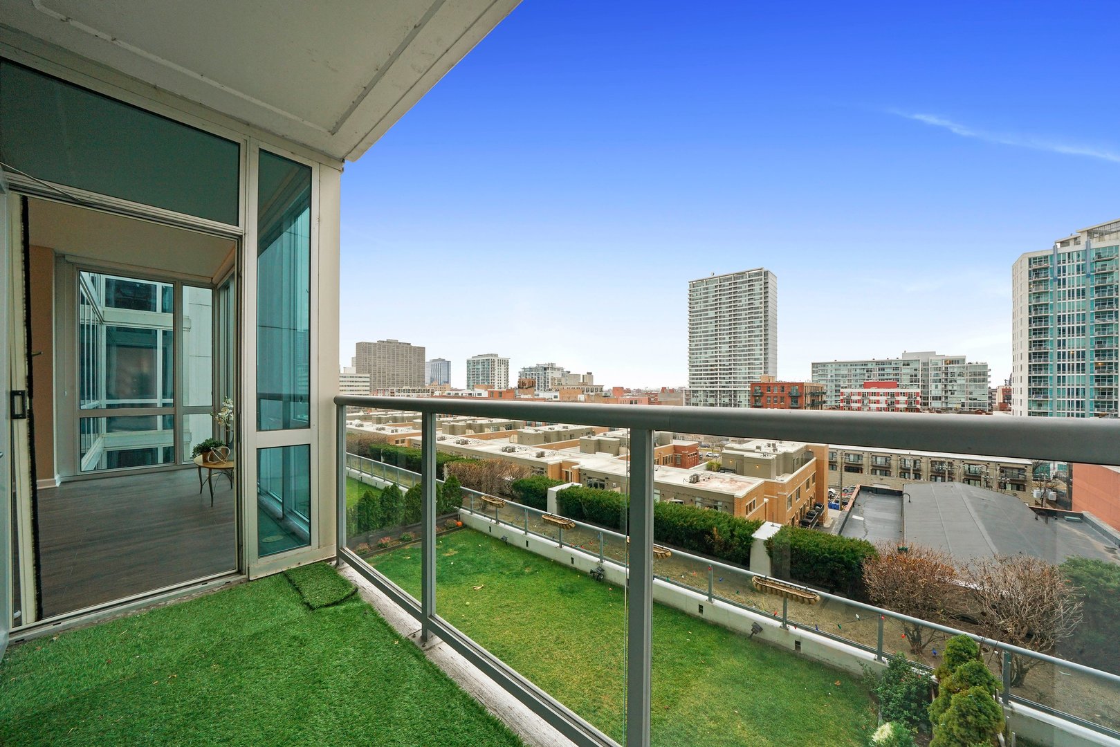 1629 S Prairie Avenue Unit: 809