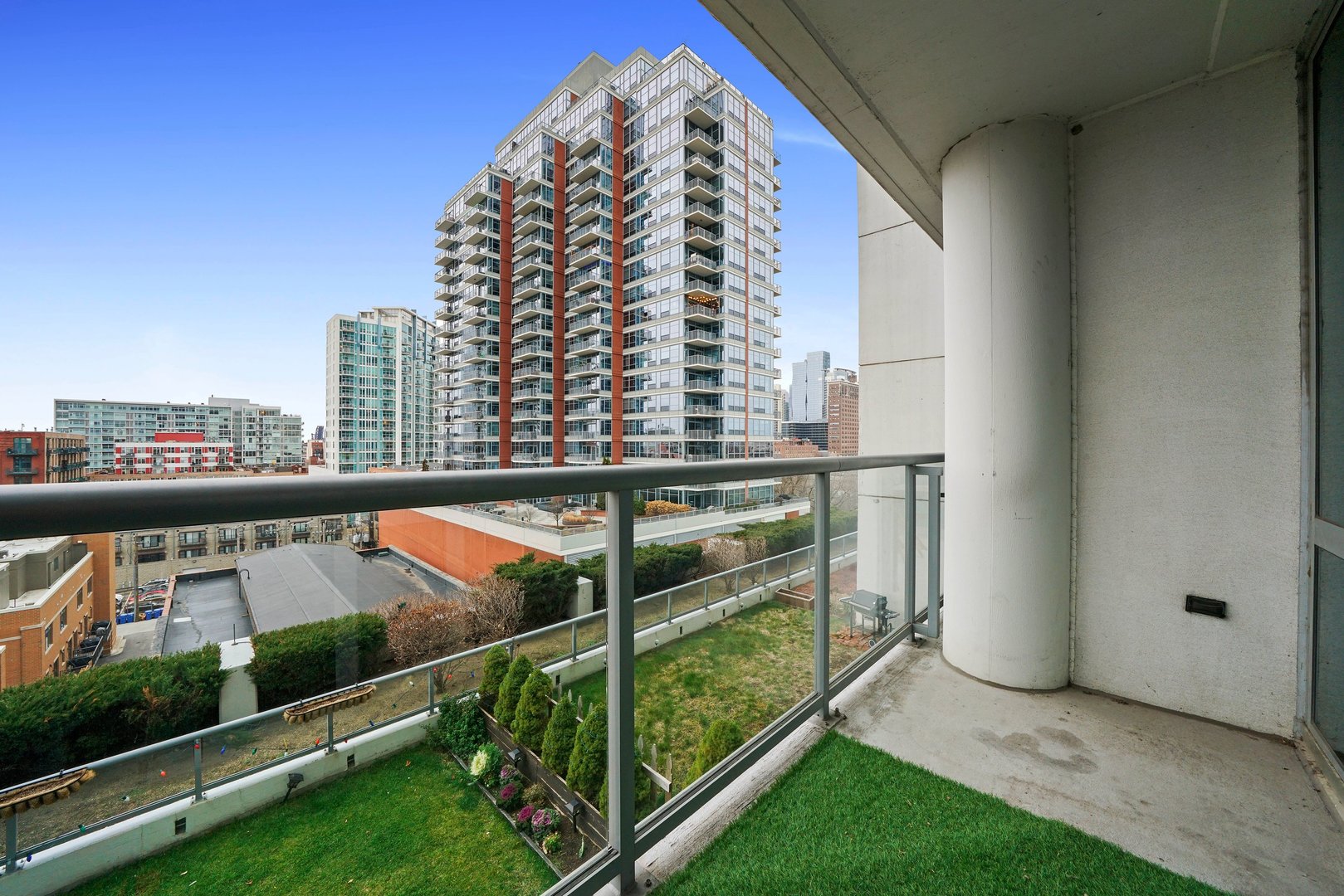 1629 S Prairie Avenue Unit: 809