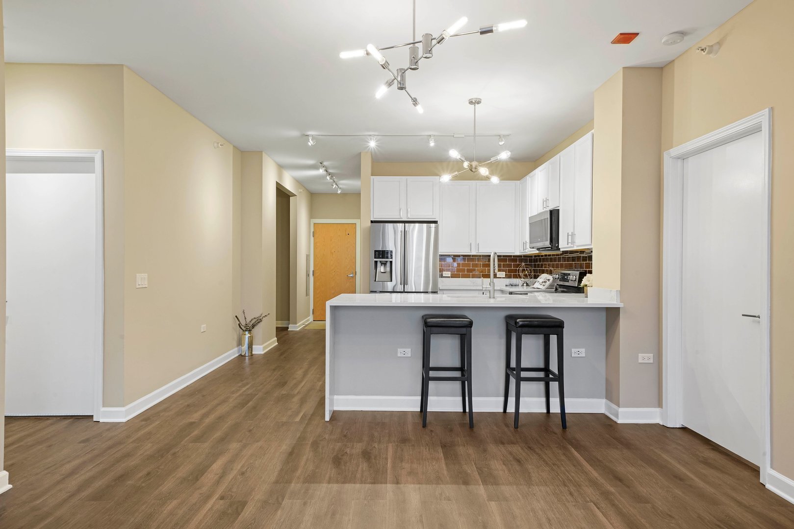 1629 S Prairie Avenue Unit: 809
