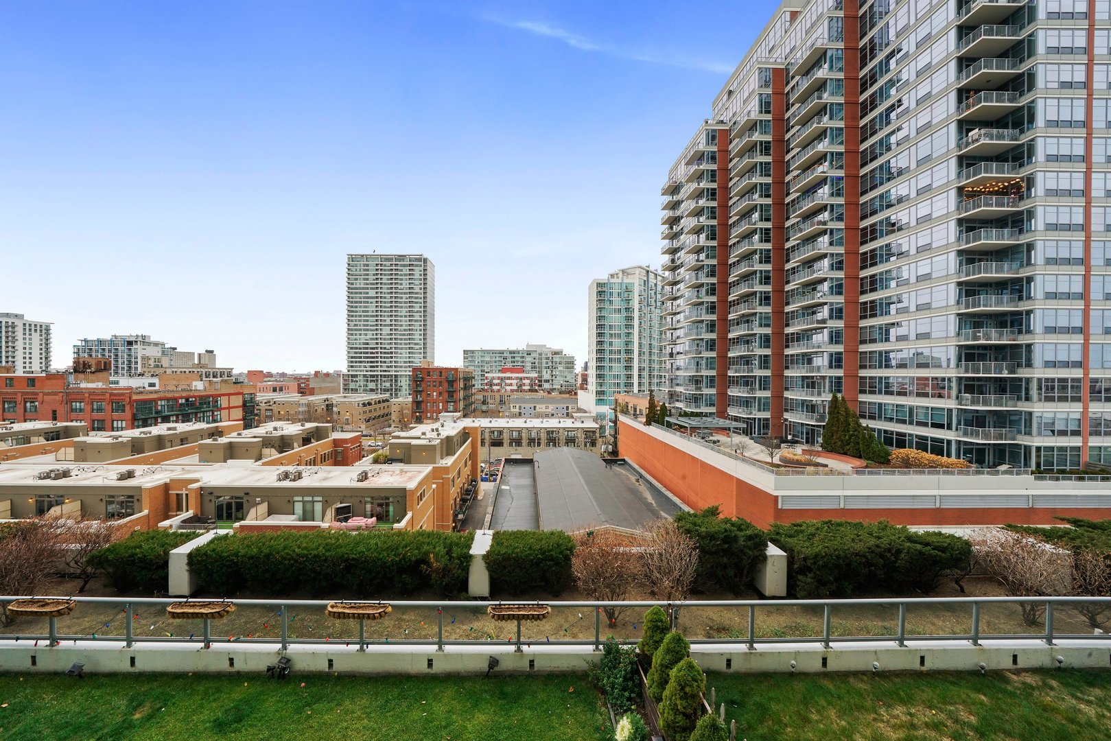 1629 S Prairie Avenue Unit: 809