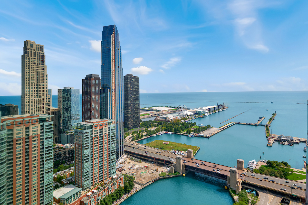 363 E Wacker Drive Unit: 3404