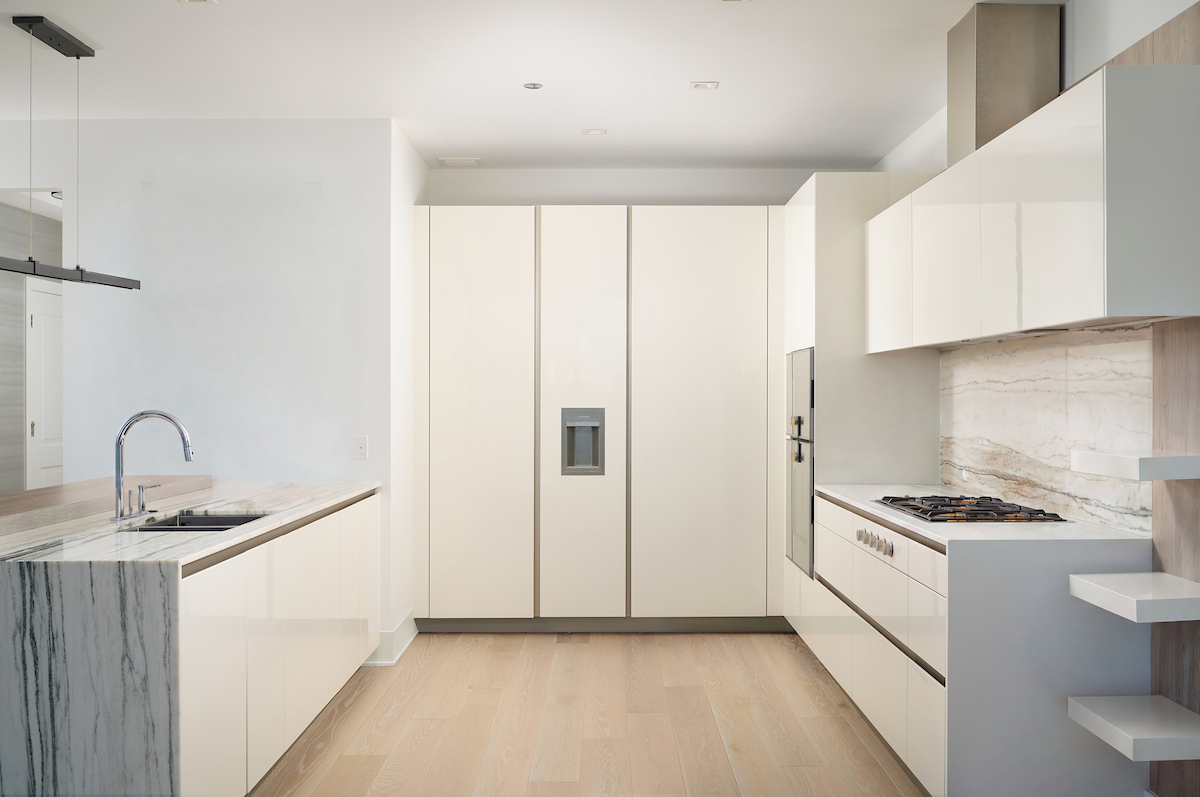 363 E Wacker Drive Unit: 3404