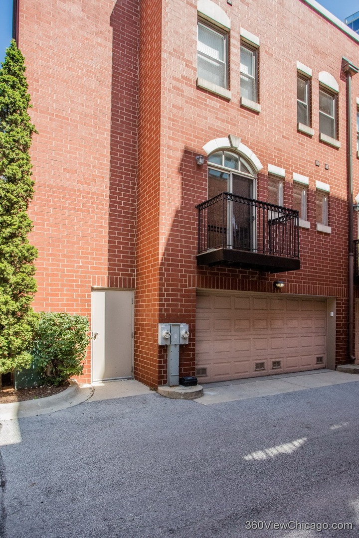 1830 S Calumet Avenue Unit: A