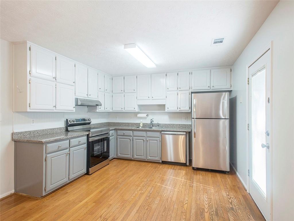 426 Grove Pointe Court