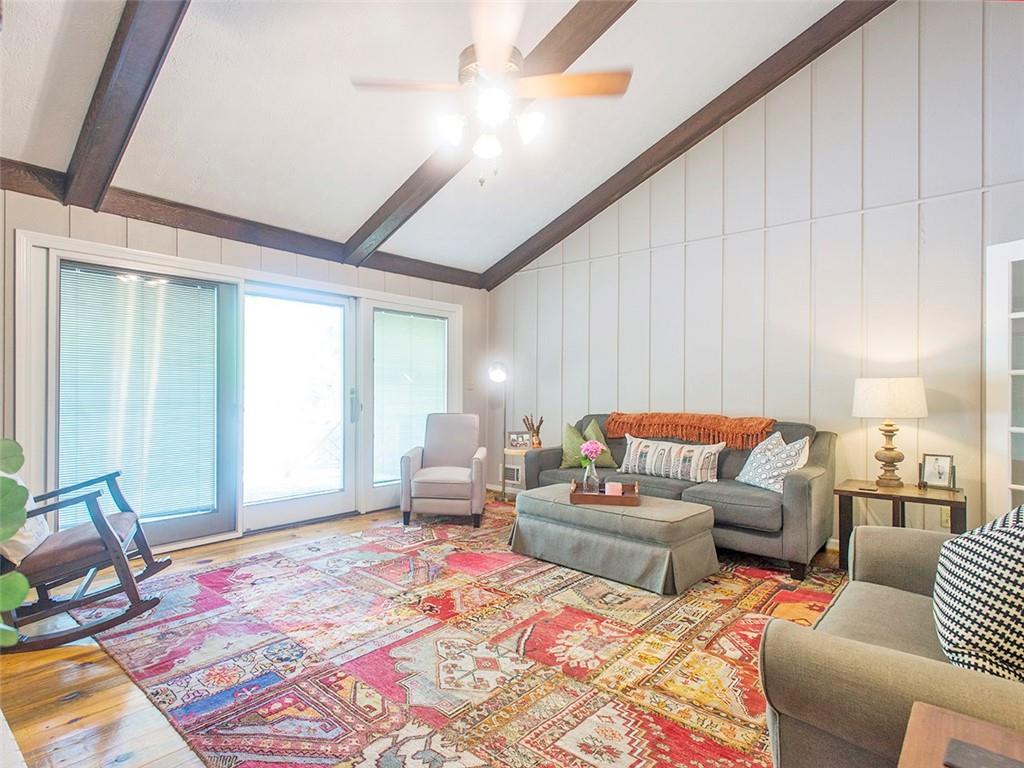 1417 Rainbow Circle