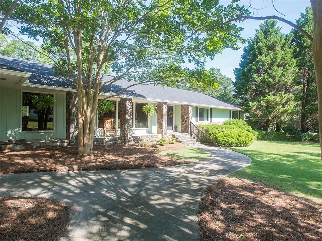 1417 Rainbow Circle
