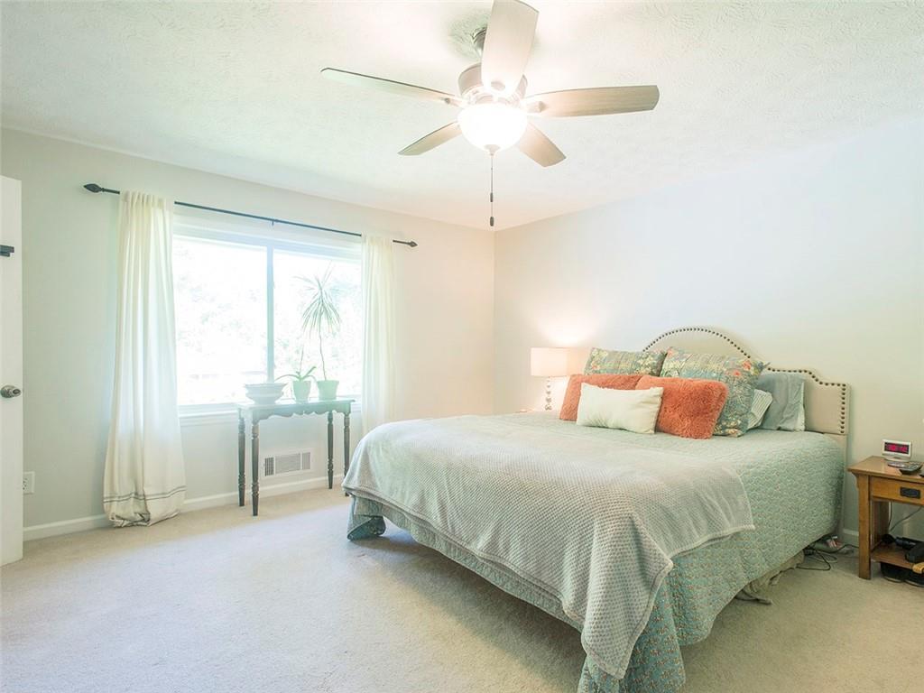 1417 Rainbow Circle