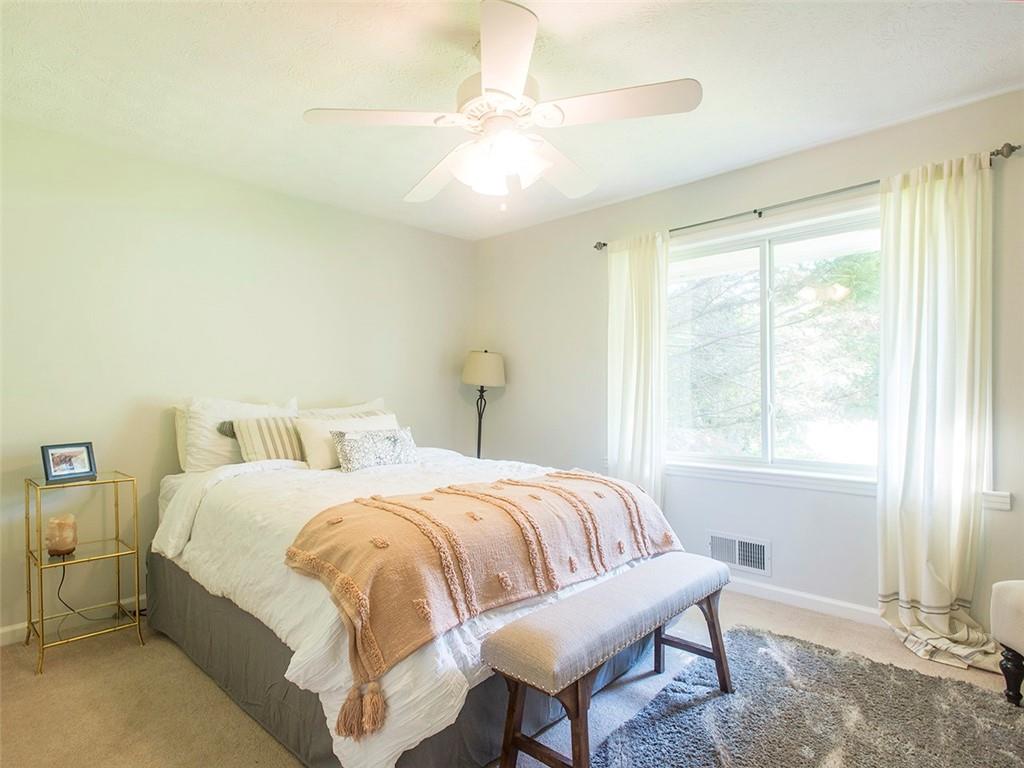 1417 Rainbow Circle