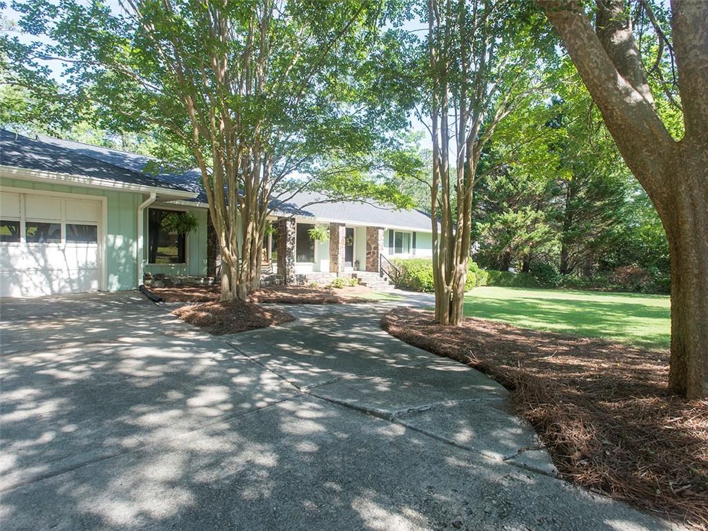 1417 Rainbow Circle